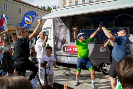 Deželak junak v Postojni (39)